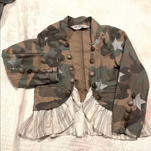 Jak & peppar camo ruffle jacket size 7